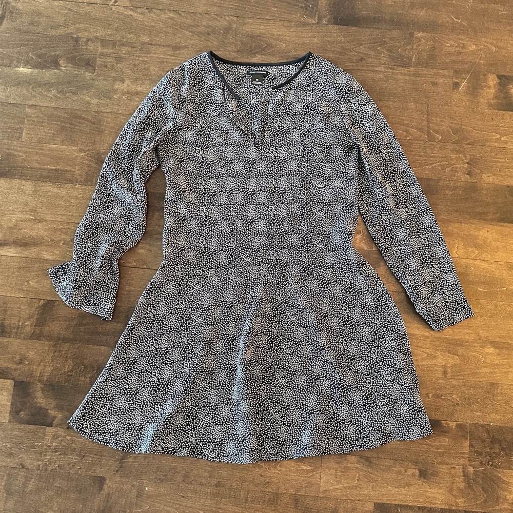 Club Monaco black and cream dots silk V neck Dress with  pockets - size 00